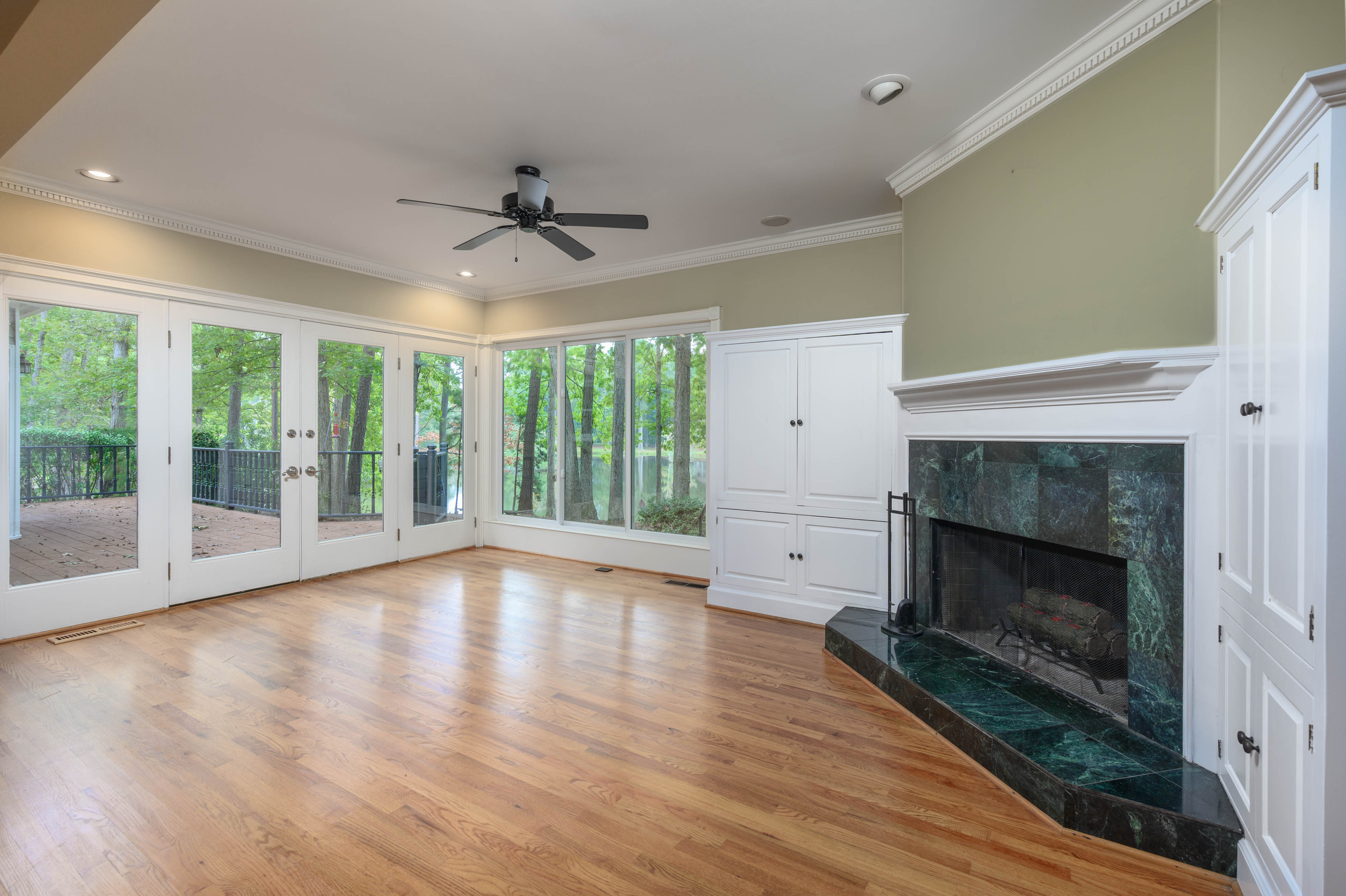 1051 Maddux Lane image 9